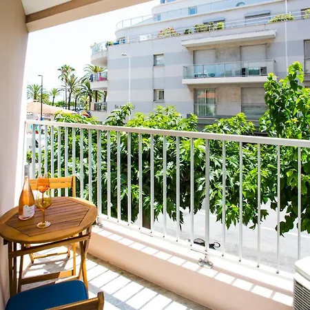 Romantic Sea View Studio, Steps Away From The *