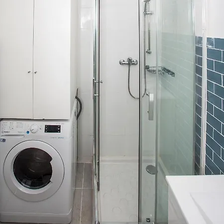 Apartment Romantic Sea View Studio, Steps Away From The