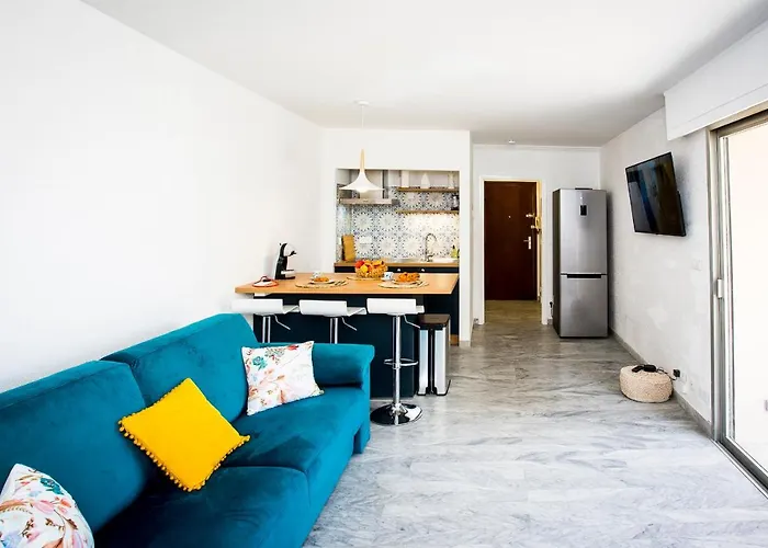 Romantic Sea View Studio, Steps Away From The Daire